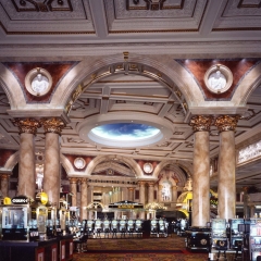 casino-facing-mall